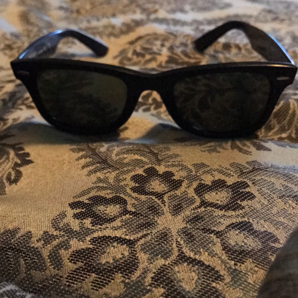 Ray-Ban Wayfarer’s - Picture 1 of 4